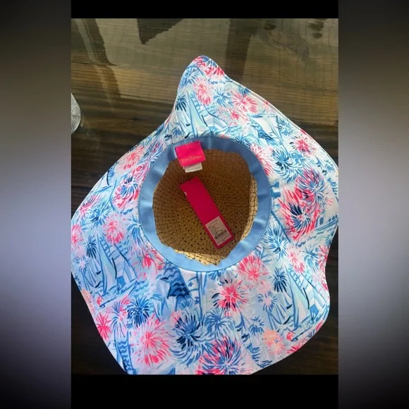 Lilly Pulitzer beach hat NWT - Picture 2 of 2